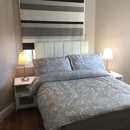 Stunning 2 Bed Flat Shepherds Bush Apartamento Londres Exterior foto
