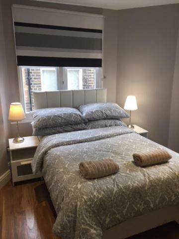 Stunning 2 Bed Flat Shepherds Bush Apartamento Londres Exterior foto